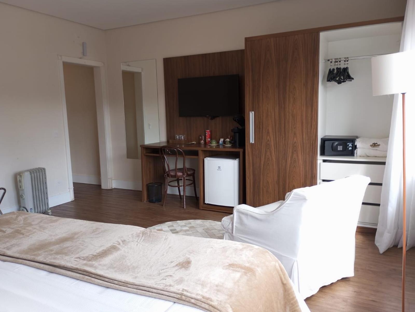 Hotel Chateau Campos do Jordão Екстериор снимка